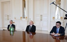 Prezident İlham Əliyev “Formula 1”in prezidenti və baş icraçı direktorunu, məsləhətçisini və britaniyalı supermodeli qəbul edib (FOTO) (YENİLƏNİB)