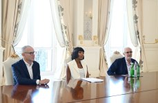 Prezident İlham Əliyev “Formula 1”in prezidenti və baş icraçı direktorunu, məsləhətçisini və britaniyalı supermodeli qəbul edib (FOTO) (YENİLƏNİB)