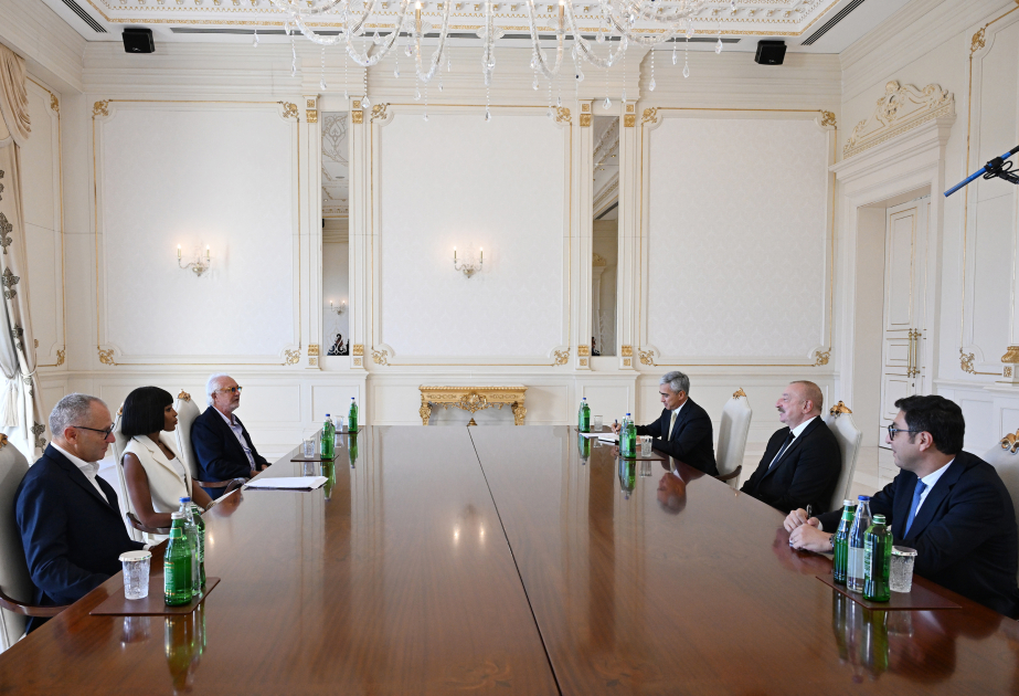 Prezident İlham Əliyev “Formula 1”in prezidenti və baş icraçı direktorunu, məsləhətçisini və britaniyalı supermodeli qəbul edib (FOTO) (YENİLƏNİB)