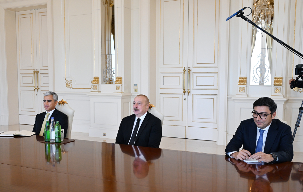 Prezident İlham Əliyev “Formula 1”in prezidenti və baş icraçı direktorunu, məsləhətçisini və britaniyalı supermodeli qəbul edib (FOTO) (YENİLƏNİB)