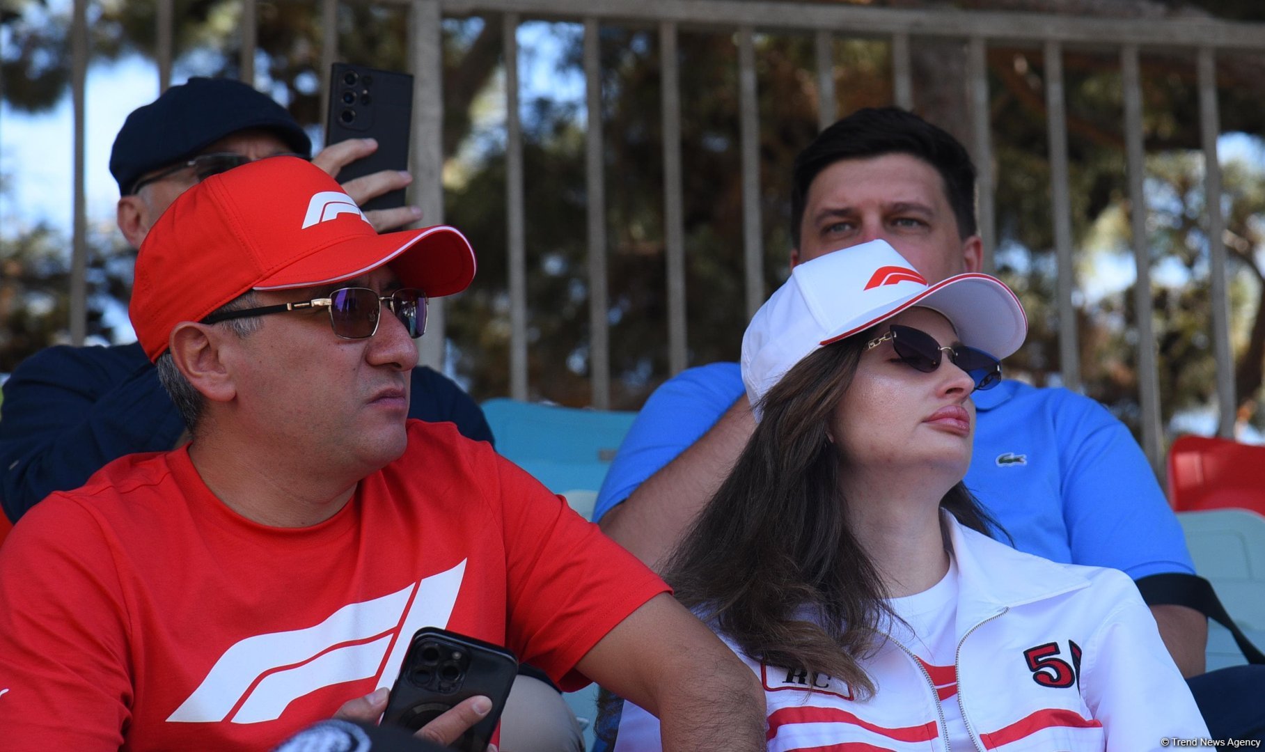 Bakıda "Formula 1" azarkeşlərinin tribunalardan maraqlı anları (FOTOREPORTAJ)