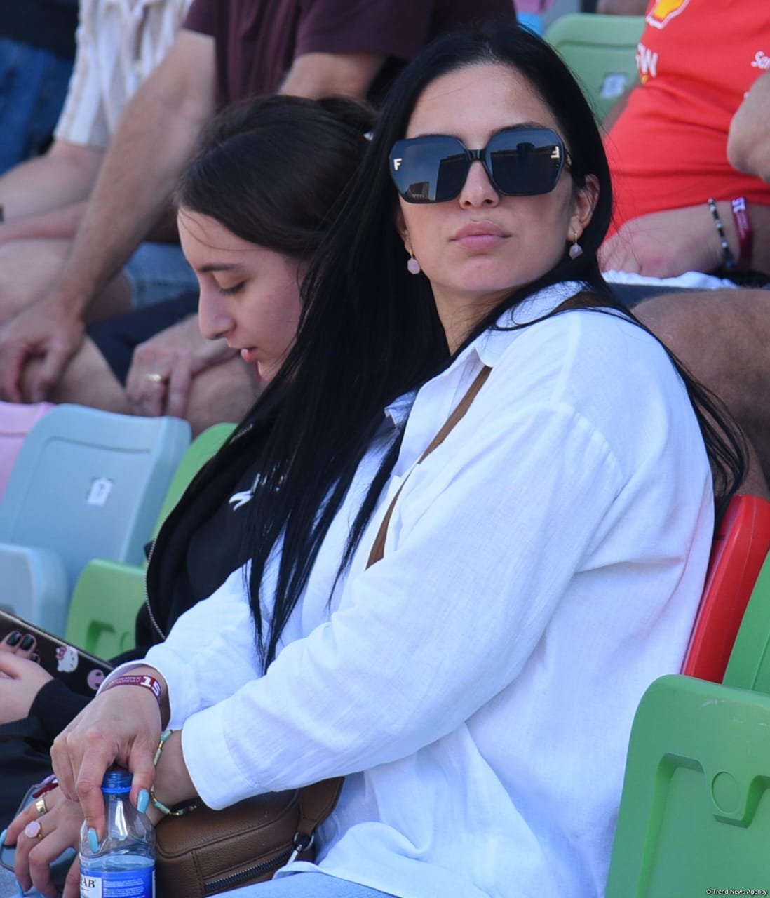 Bakıda "Formula 1" azarkeşlərinin tribunalardan maraqlı anları (FOTOREPORTAJ)