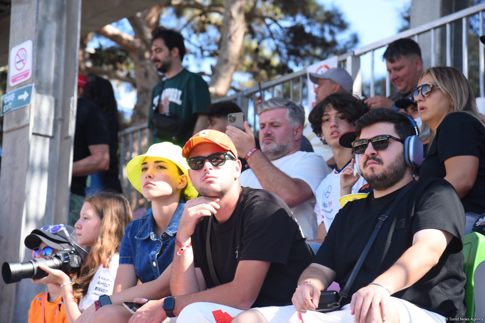Bakıda "Formula 1" azarkeşlərinin tribunalardan maraqlı anları (FOTOREPORTAJ)
