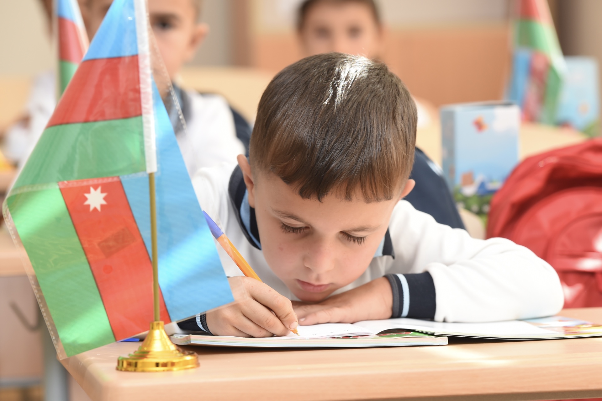 Şamaxının Bağırlı kəndində Heydər Əliyev Fondu tərəfindən inşa olunan yeni məktəb binası istifadəyə verilib (FOTO)