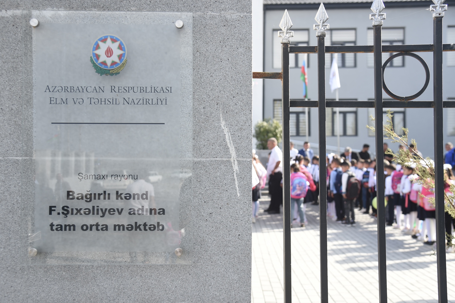 Şamaxının Bağırlı kəndində Heydər Əliyev Fondu tərəfindən inşa olunan yeni məktəb binası istifadəyə verilib (FOTO)