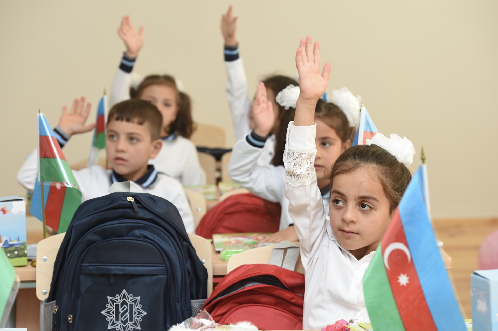 Şamaxının Bağırlı kəndində Heydər Əliyev Fondu tərəfindən inşa olunan yeni məktəb binası istifadəyə verilib (FOTO)