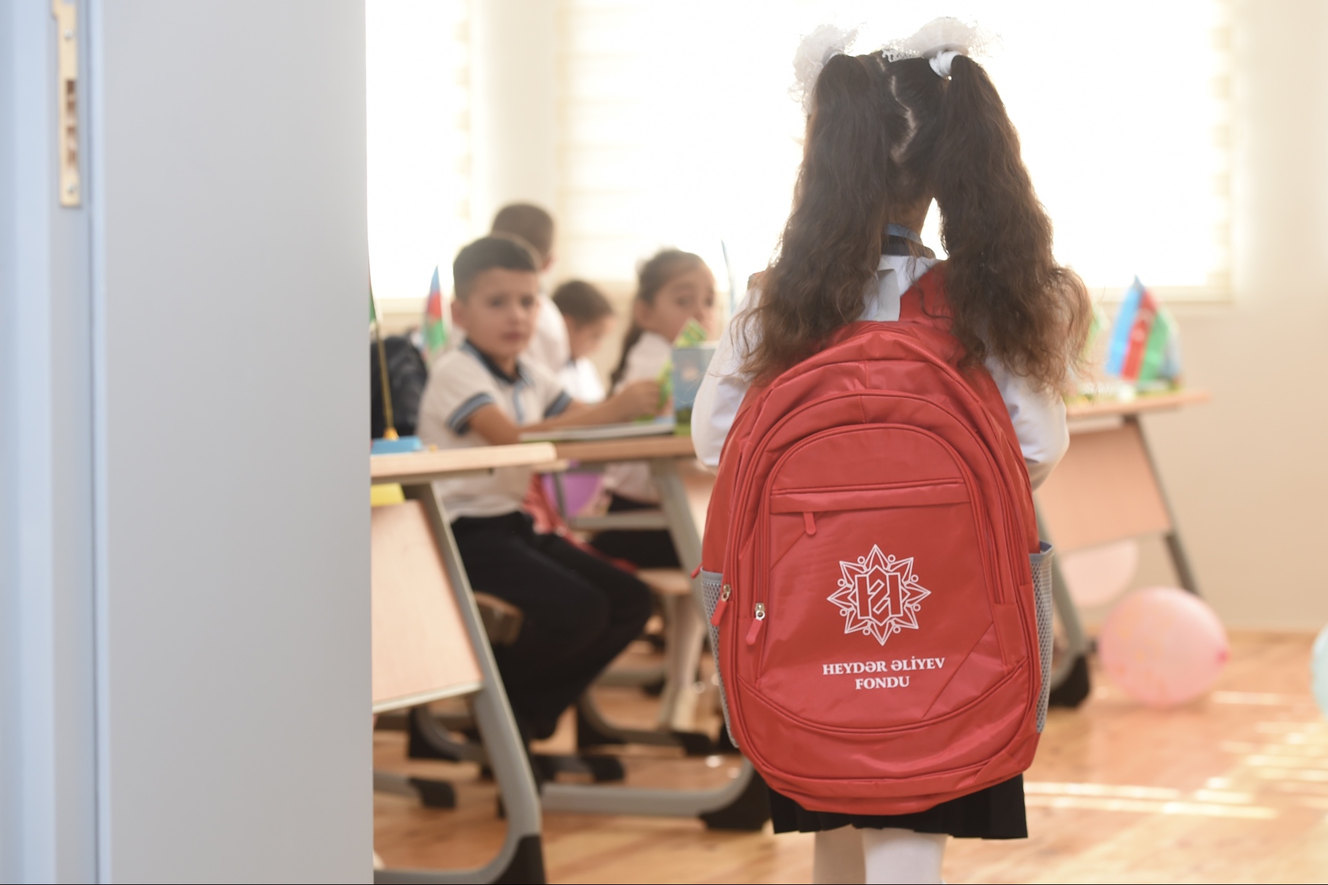 Şamaxının Bağırlı kəndində Heydər Əliyev Fondu tərəfindən inşa olunan yeni məktəb binası istifadəyə verilib (FOTO)