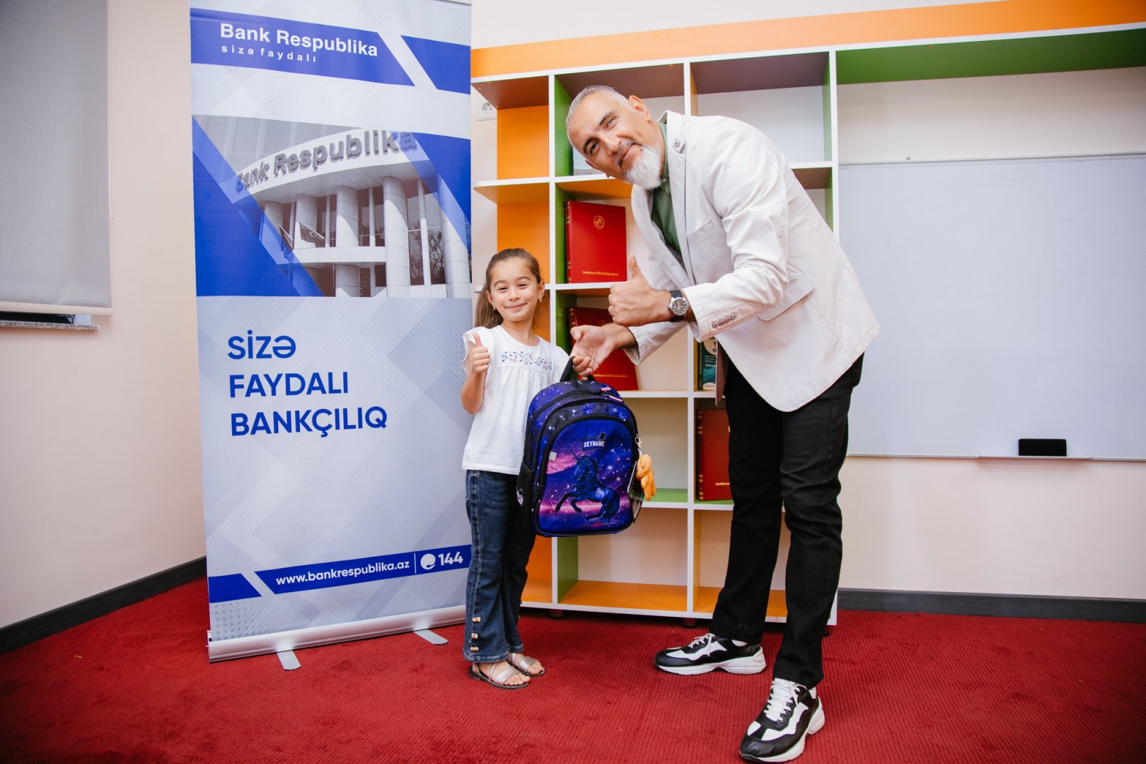 Bank Respublika Laçının Zabux kəndində məktəbliləri sevindirdi (FOTO)