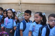 Yeni tədris ilində birincilərin həyəcanı (FOTOREPORTAJ)