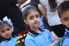 Yeni tədris ilində birincilərin həyəcanı (FOTOREPORTAJ)