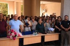 Yeni tədris ilində birincilərin həyəcanı (FOTOREPORTAJ)
