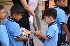 Yeni tədris ilində birincilərin həyəcanı (FOTOREPORTAJ)