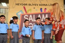 Yeni tədris ilində birincilərin həyəcanı (FOTOREPORTAJ)