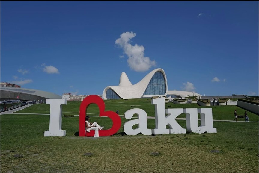 Naomi Kempbell Azərbaycana səfəri ilə bağlı paylaşım edib (FOTO/VIDEO)