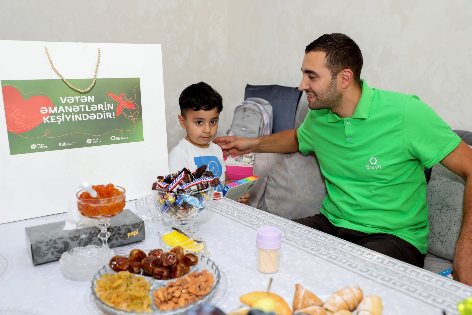 “PAŞA Holding” “Vətən əmanətlərin keşiyindədir” layihəsi çərçivəsində şəhid övladlarına məktəbli ləvazimatları təqdim edib (FOTO)