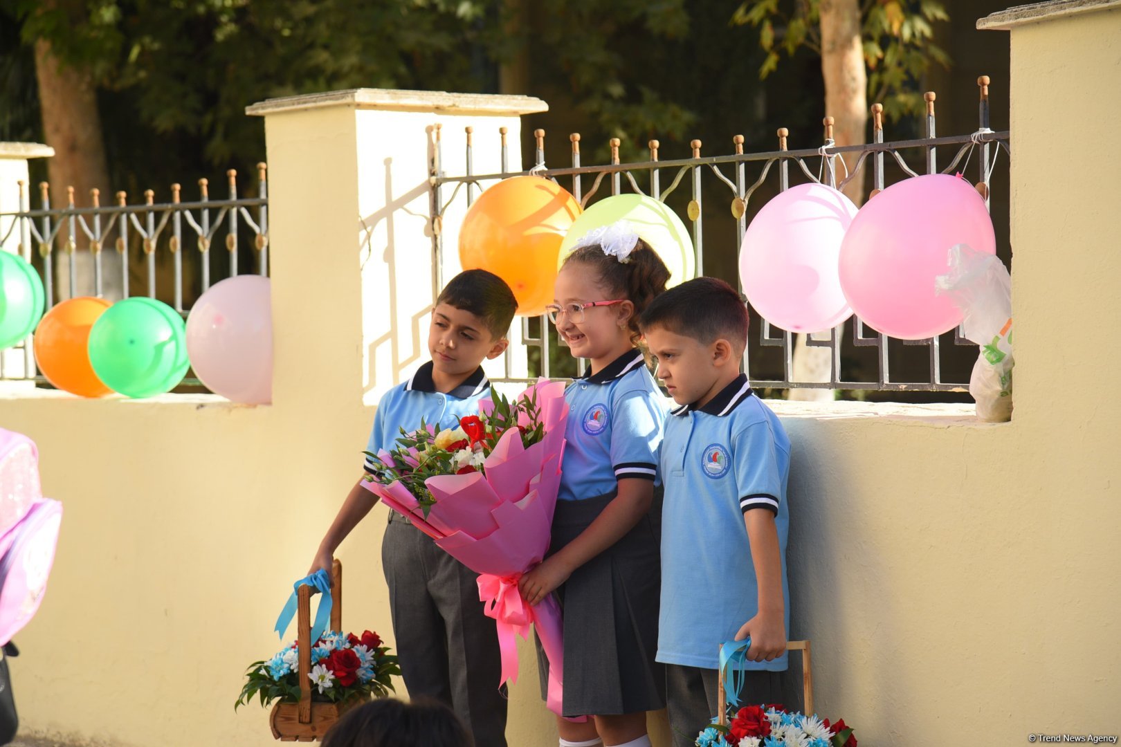 Yeni tədris ilində birincilərin həyəcanı (FOTOREPORTAJ)