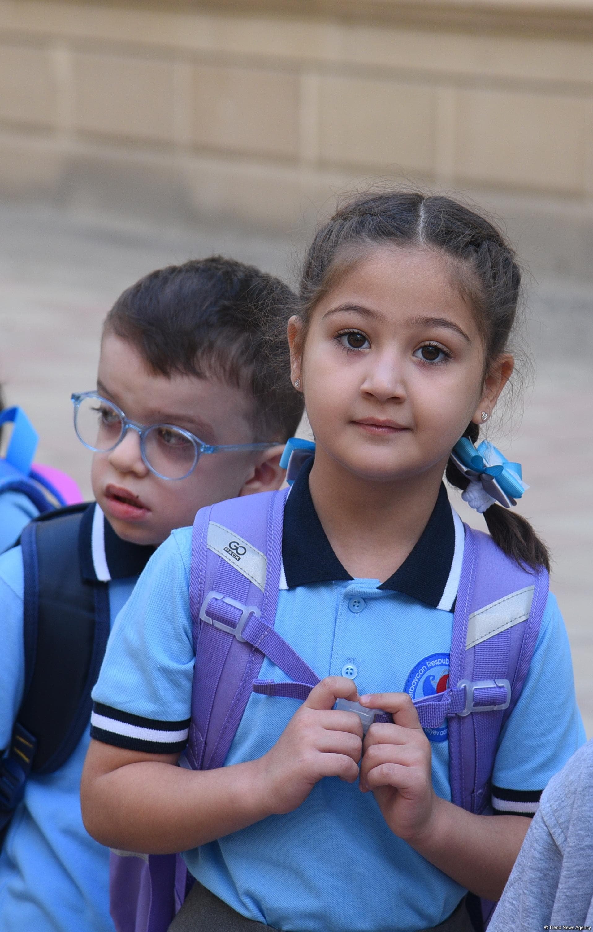 Yeni tədris ilində birincilərin həyəcanı (FOTOREPORTAJ)