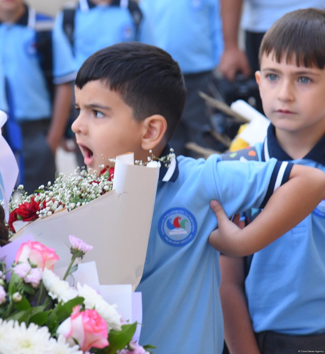 Yeni tədris ilində birincilərin həyəcanı (FOTOREPORTAJ)