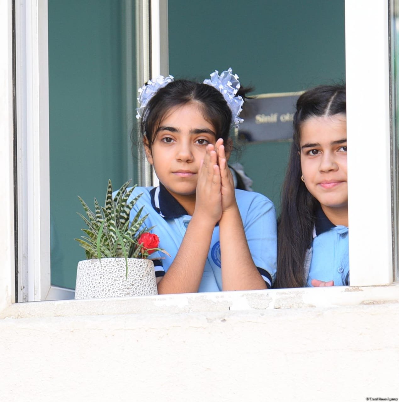 Yeni tədris ilində birincilərin həyəcanı (FOTOREPORTAJ)