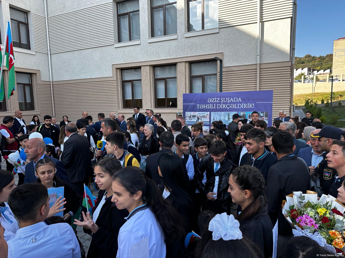 Şuşada 32 ildən sonra ilk zəng çalındı (FOTO/VİDEO)