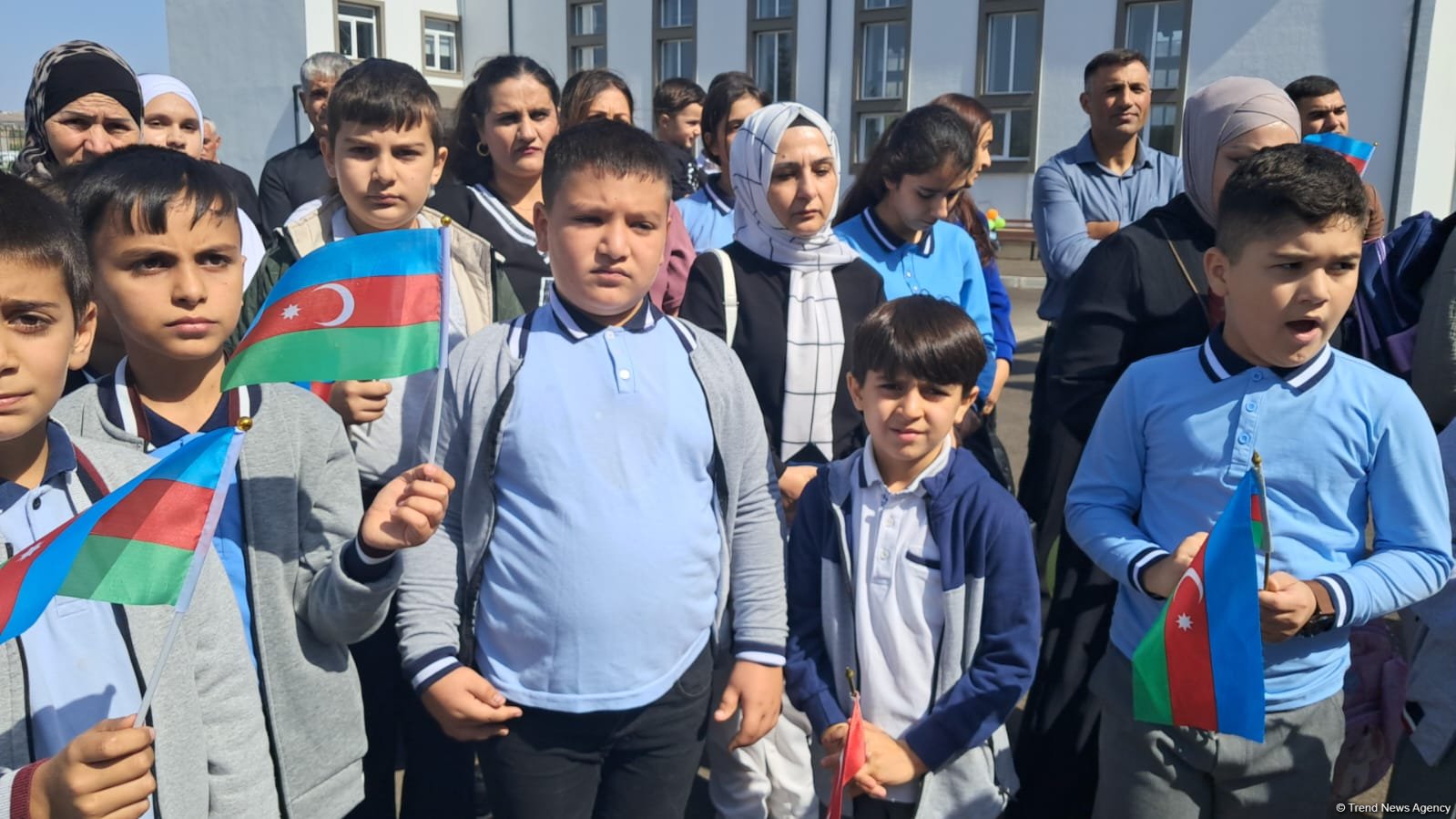 Xocalıda da ilk zəng çalındı (FOTO)