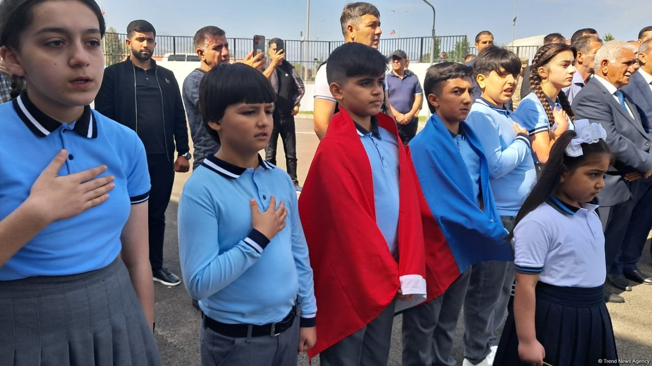 Xocalıda da ilk zəng çalındı (FOTO)
