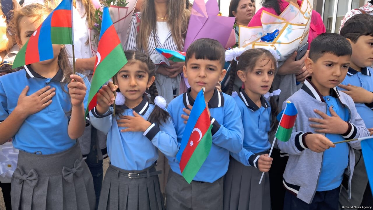 Xocalıda da ilk zəng çalındı (FOTO)
