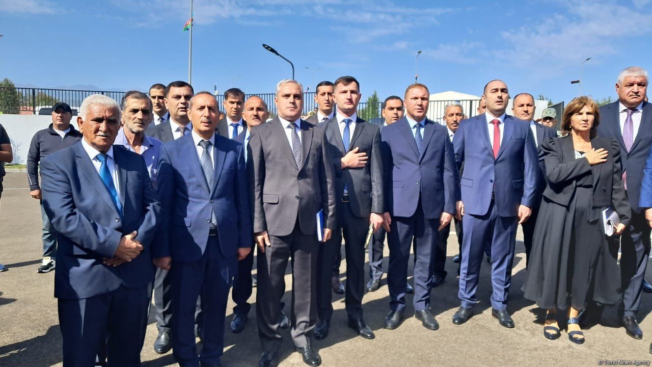 Xocalıda da ilk zəng çalındı (FOTO)