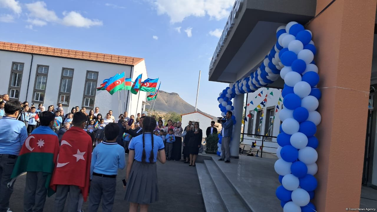 Xocalıda da ilk zəng çalındı (FOTO)