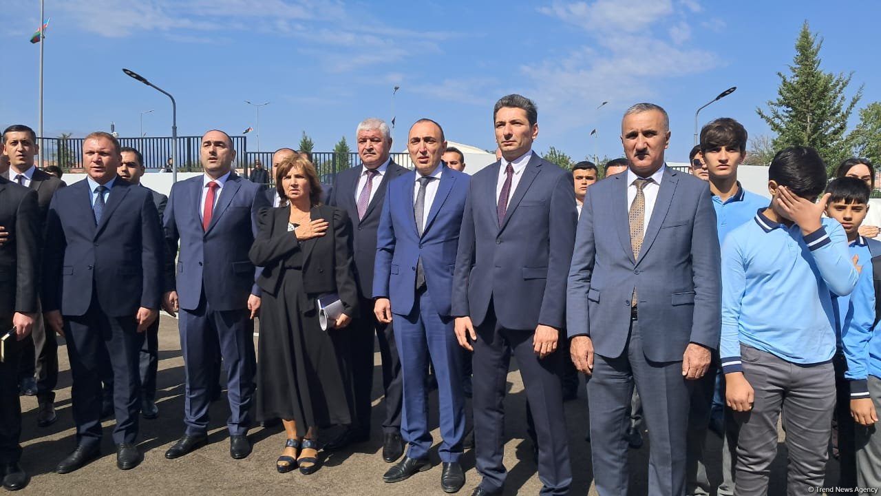 Xocalıda da ilk zəng çalındı (FOTO)