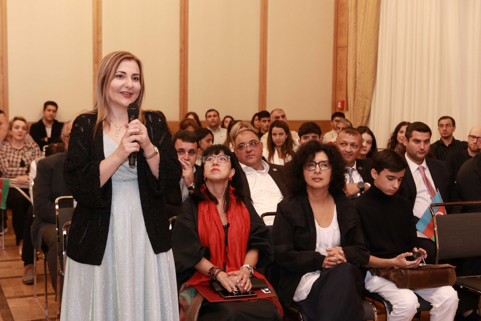 Ştutqartda Azərbaycan icması ilə görüş keçirilib (FOTO)