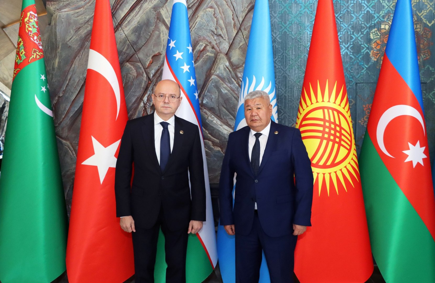 Qırğızıstandan Azərbaycana neftin təchizatı ilə bağlı TƏKLİF