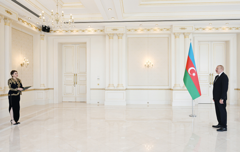 Prezident İlham Əliyev Əlcəzairin Azərbaycanda yeni təyin olunmuş səfirinin etimadnaməsini qəbul edib (FOTO/VİDEO) (YENİLƏNİB)
