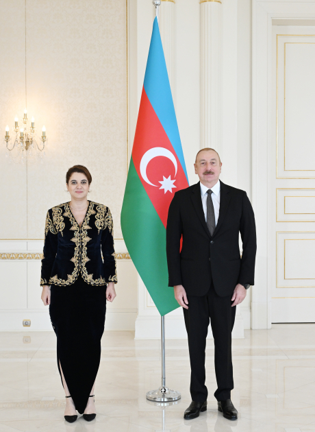 Prezident İlham Əliyev Əlcəzairin Azərbaycanda yeni təyin olunmuş səfirinin etimadnaməsini qəbul edib (FOTO/VİDEO) (YENİLƏNİB)