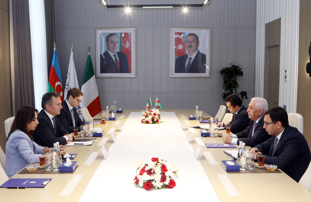 “AzərEnerji” rəhbəri ilə İtaliya səfirinin görüşü olub