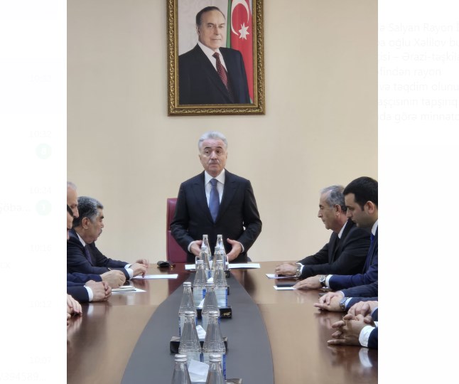 Salyanın icra başçısı kollektivə təqdim edildi