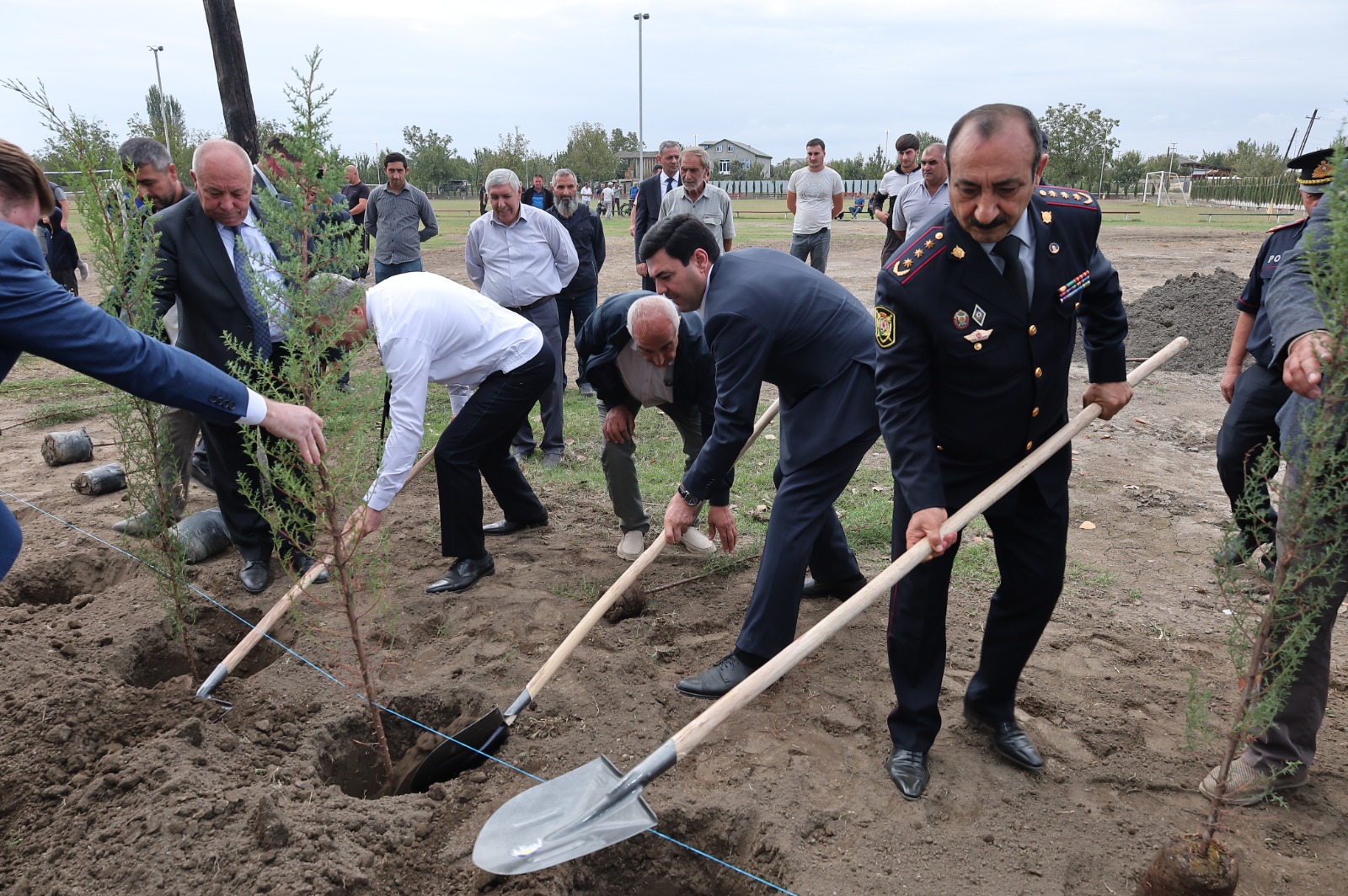 Xaçmaz rayonunun Qoçaqlı kəndində ağacəkmə aksiyası keçirilib (FOTO)