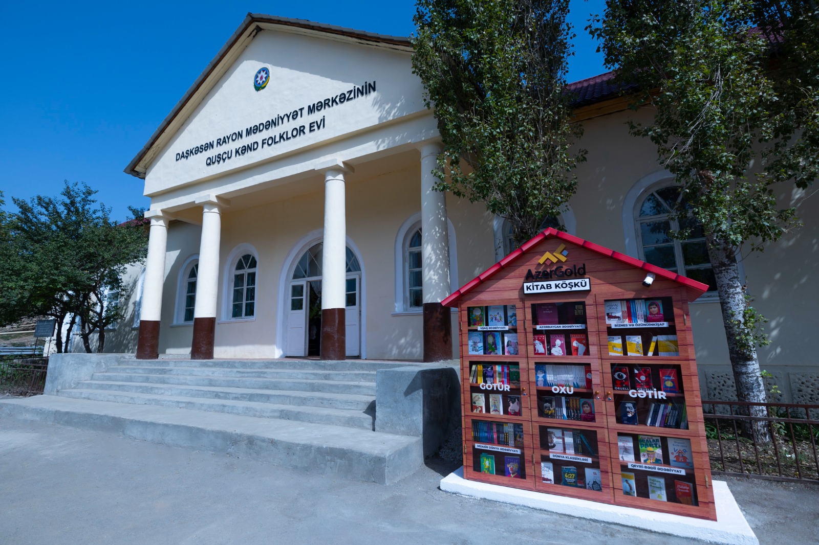 “Kitab köşkü” – “AzerGold” QSC-dən daha bir maarifləndirici layihə (FOTO/VİDEO)