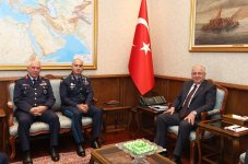 Azərbaycan və Türkiyə arasında hərbi əməkdaşlığın genişləndirilməsi müzakirə edilib (FOTO)