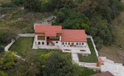Prezident İlham Əliyev Şuşada Üzeyir Hacıbəylinin ev-muzeyinin bərpadan sonra açılışında iştirak edib (YENİLƏNİB) (FOTO/VİDEO)