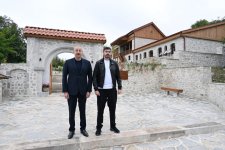 Prezident İlham Əliyev Şuşada Üzeyir Hacıbəylinin ev-muzeyinin bərpadan sonra açılışında iştirak edib (YENİLƏNİB) (FOTO/VİDEO)