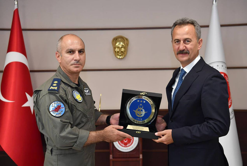 Azərbaycan və Türkiyə arasında hərbi əməkdaşlığın genişləndirilməsi müzakirə edilib (FOTO)