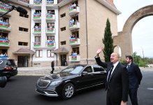 Prezident İlham Əliyev Xankəndidə Qarabağ Universitetinin tələbə yataqxanasının təmirdən sonra açılışında iştirak edib (FOTO) (YENİLƏNİB)