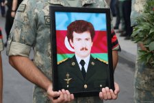 Şəhid Mübariz Məmmədovun nəşinin qalıqları dəfn edildi (FOTO)