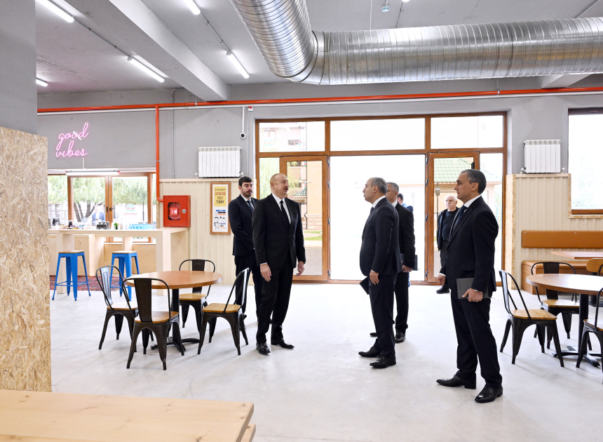 Prezident İlham Əliyev Xankəndidə Qarabağ Universitetinin tələbə yataqxanasının təmirdən sonra açılışında iştirak edib (FOTO) (YENİLƏNİB)