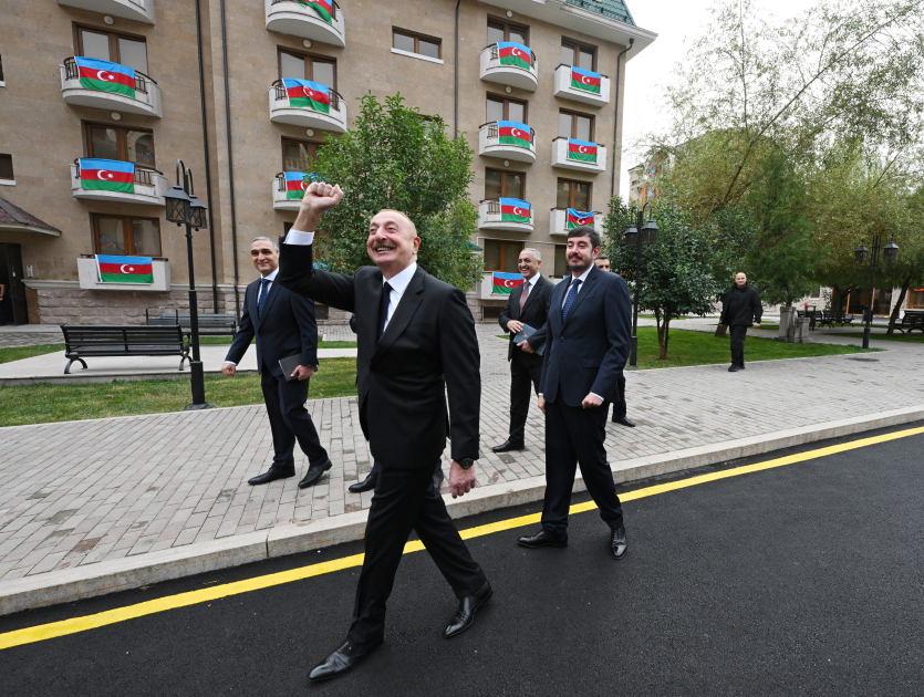 Prezident İlham Əliyev Xankəndidə Qarabağ Universitetinin tələbə yataqxanasının təmirdən sonra açılışında iştirak edib (FOTO) (YENİLƏNİB)