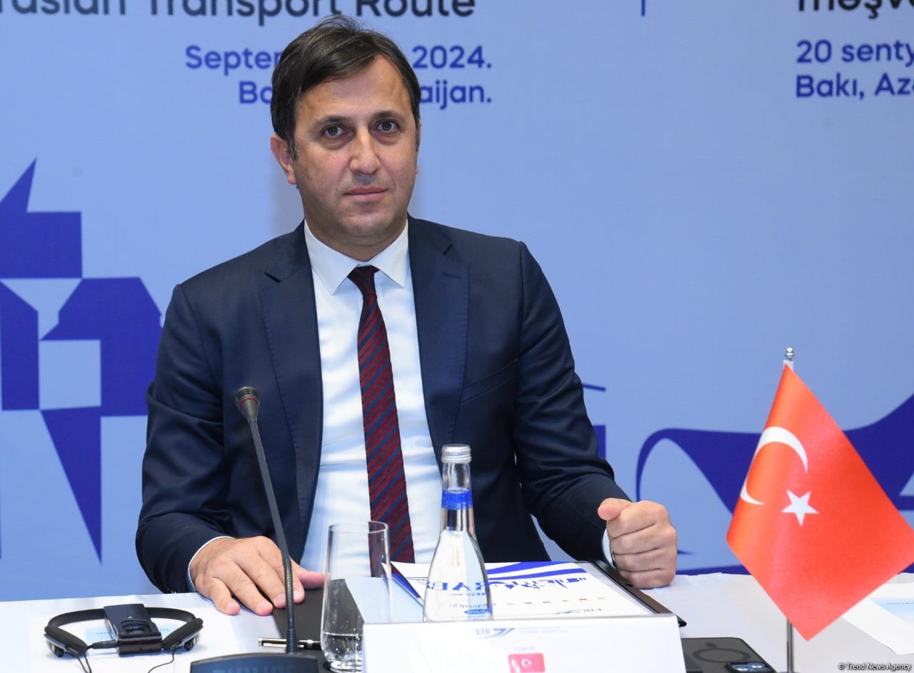 Bakıda "Avrasiya Nəqliyyat Marşrutu"nun yaradılması ilə bağlı Dövlətlərin dəmiryolu administrasiyaları rəhbərlərinin konsultativ görüşü keçirilib (FOTO) (ƏLAVƏ OLUNUB)