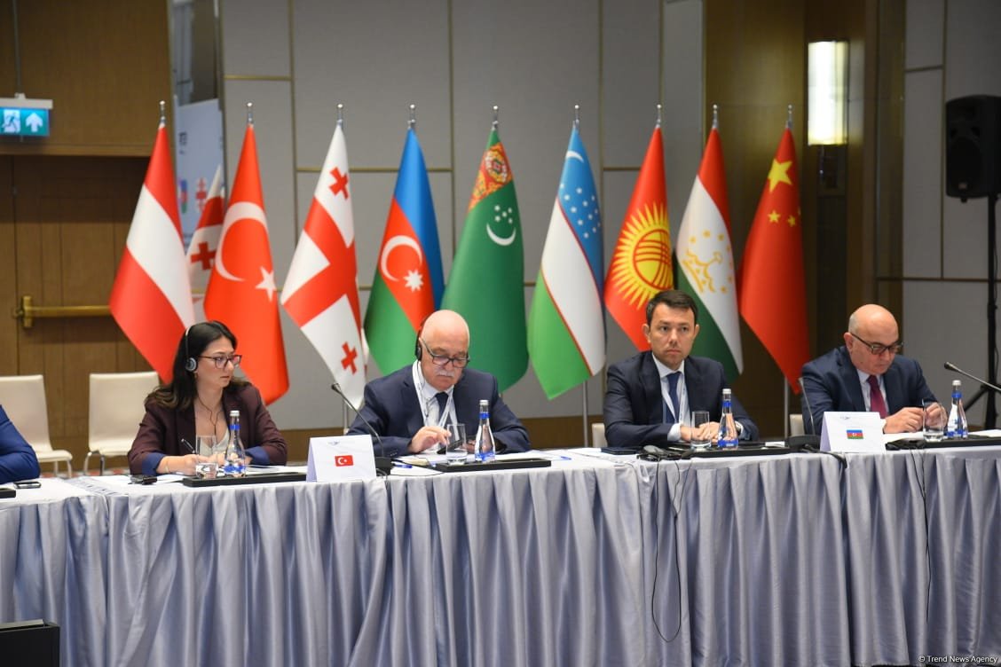 Bakıda "Avrasiya Nəqliyyat Marşrutu"nun yaradılması ilə bağlı Dövlətlərin dəmiryolu administrasiyaları rəhbərlərinin konsultativ görüşü keçirilib (FOTO) (ƏLAVƏ OLUNUB)