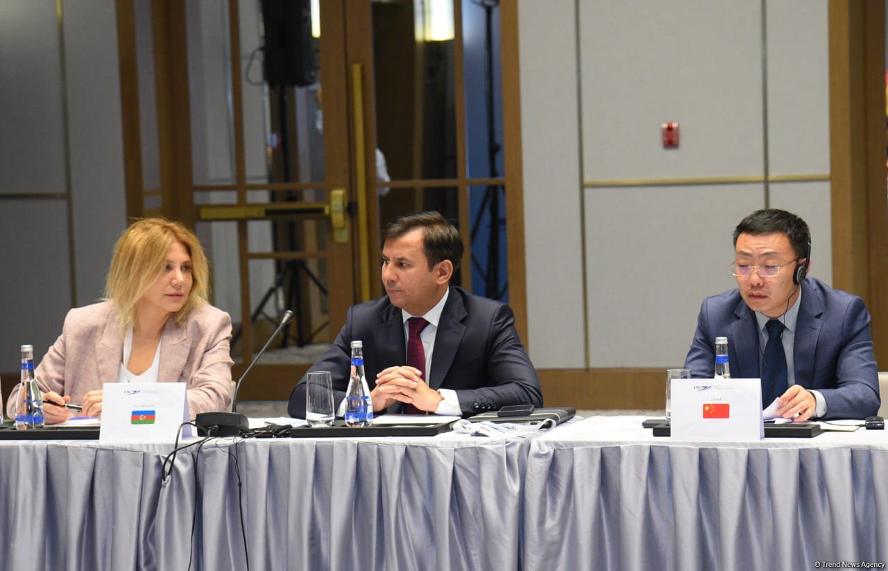 Bakıda "Avrasiya Nəqliyyat Marşrutu"nun yaradılması ilə bağlı Dövlətlərin dəmiryolu administrasiyaları rəhbərlərinin konsultativ görüşü keçirilib (FOTO) (ƏLAVƏ OLUNUB)