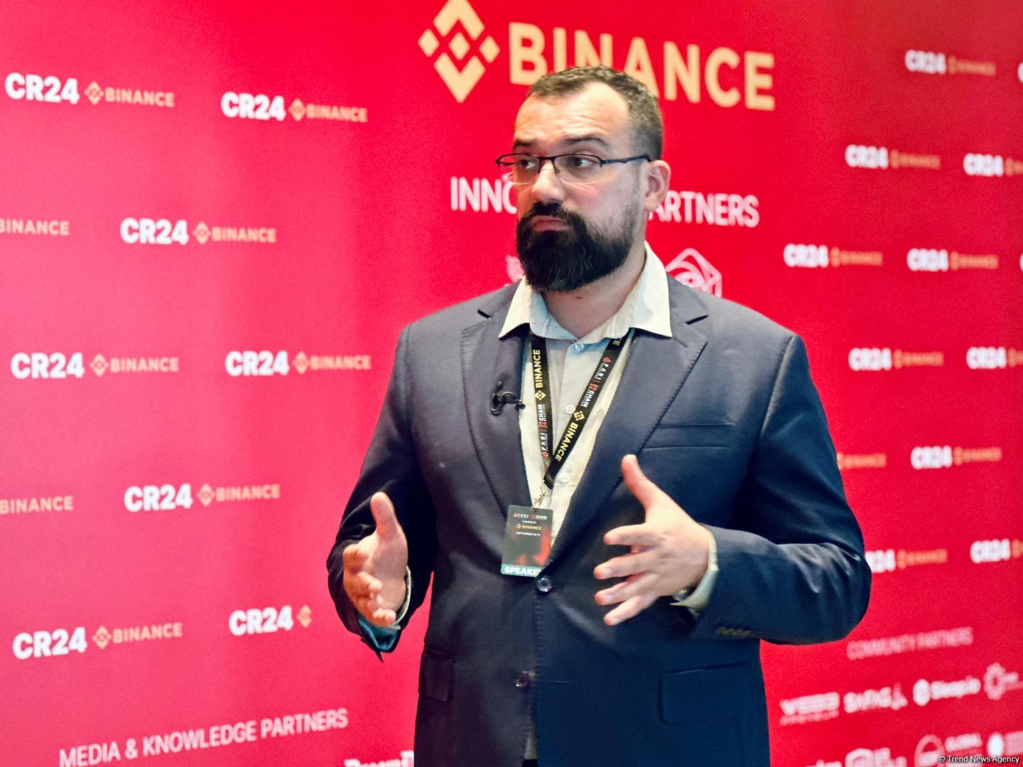 PwC süni intellektin tətbiqi zamanı Azərbaycan şirkətlərinin qarşısındakı çağırışlar haqqında danışıb (Özəl müsahibə) (FOTO/VİDEO)